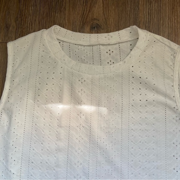 Cupshe White Eyelet Muscle Tee - Picture 4 of 10